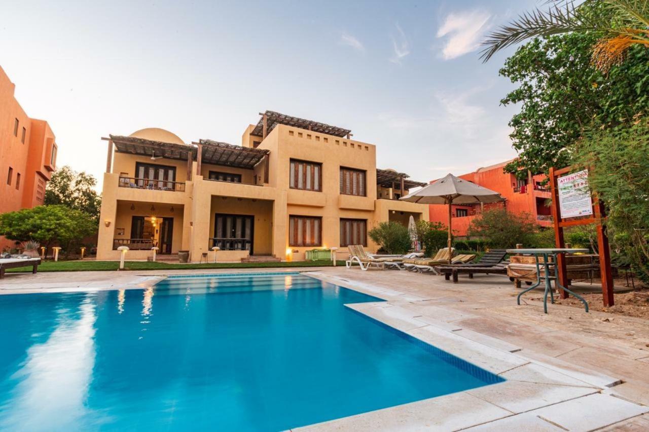 El Gouna 2 Bedrooms Apartment South Marina Ground Floor フルガダ エクステリア 写真